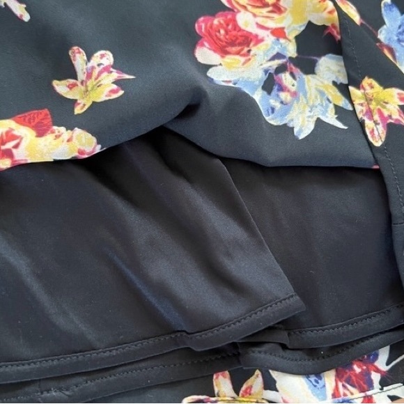 Express Black Floral Lined Zip Up Tank Top Medium - Picture 9 of 13